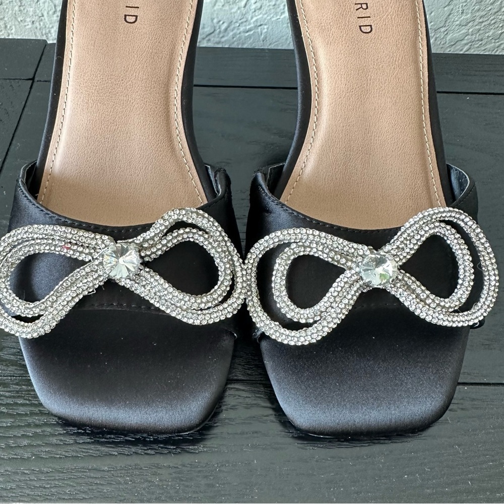 New with tags TORRID Rhinestone Bow Mule (WW) Size:7.5 👡 - Picture 9 of 14